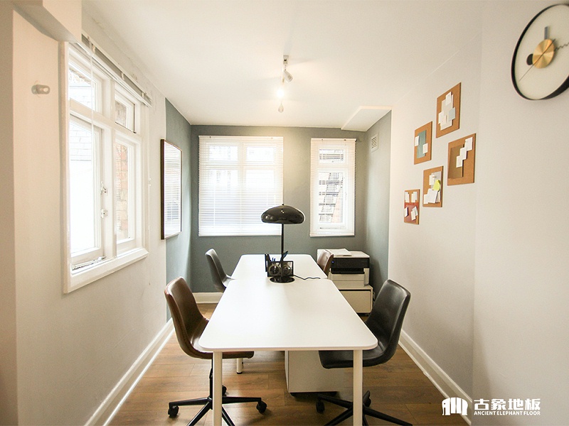 多層實(shí)木地板