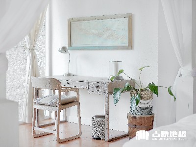 實(shí)木地板為什么會(huì)出現(xiàn)變色現(xiàn)象