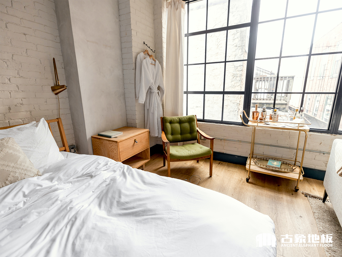 新三層實(shí)木地板驗(yàn)收要注意哪些事