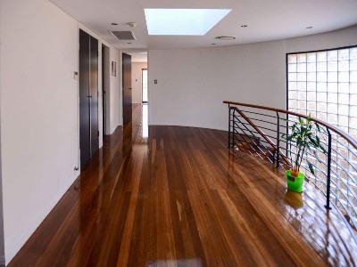 木地板和瓷磚的優(yōu)缺點(diǎn)對(duì)比