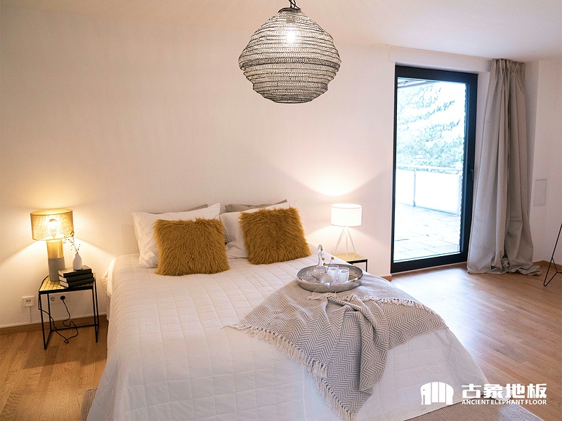 多層實(shí)木地板