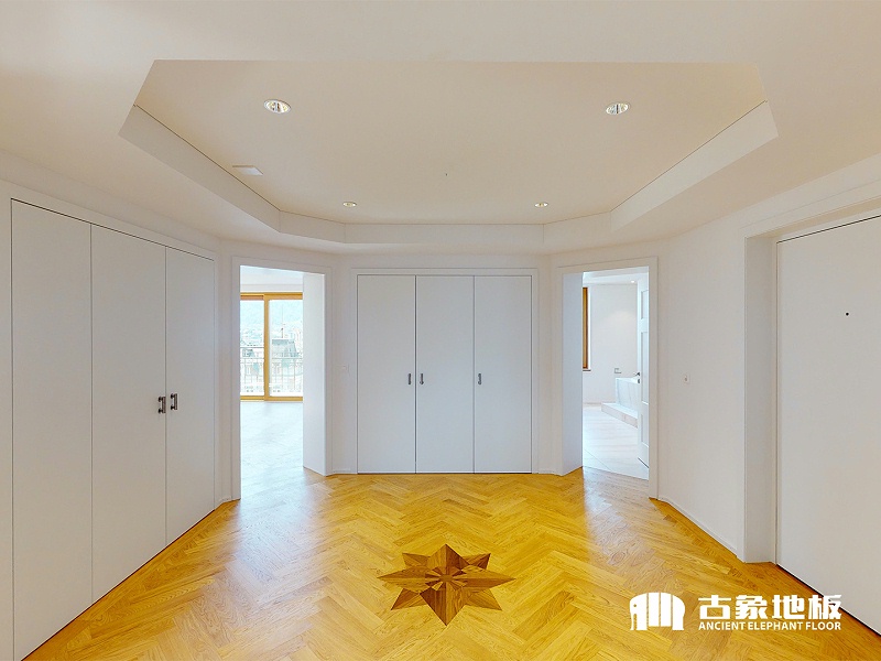 砸墻擴(kuò)大空間面積