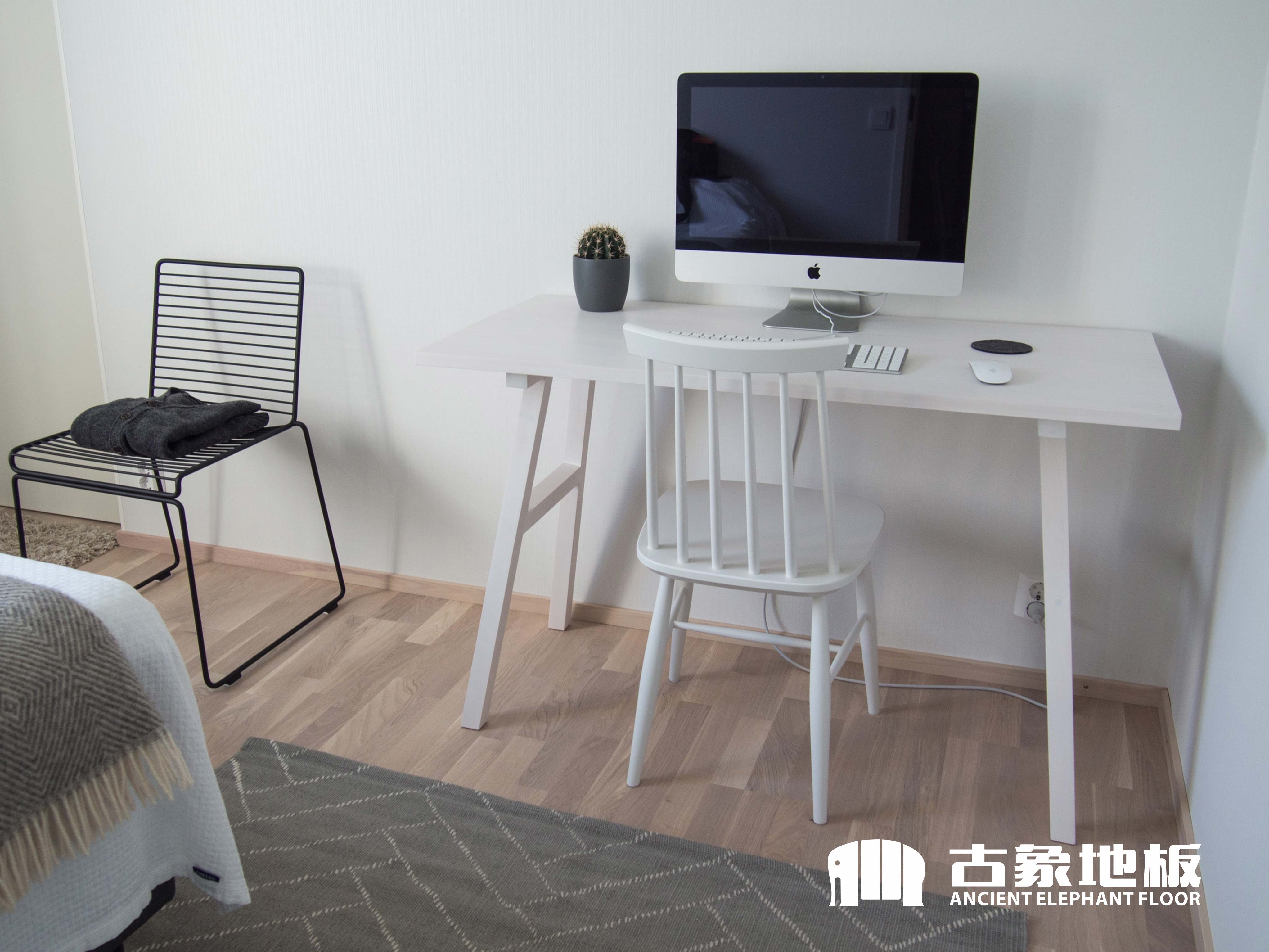 地?zé)岵捎么纱u好還是多層實木地板好