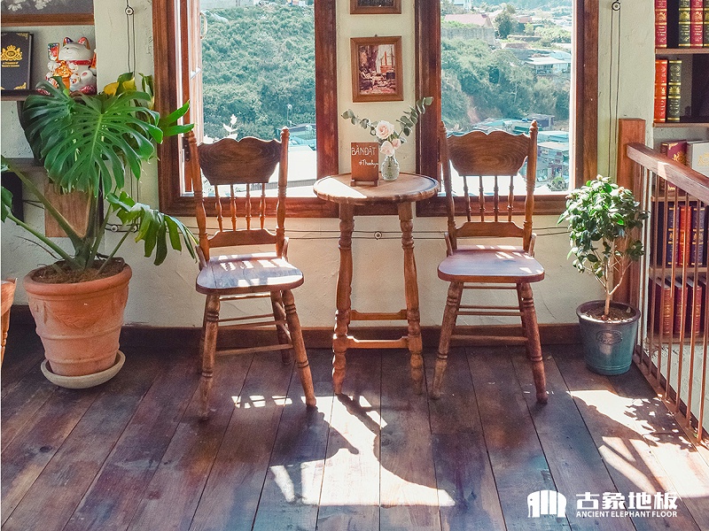 仿古強(qiáng)化木地板