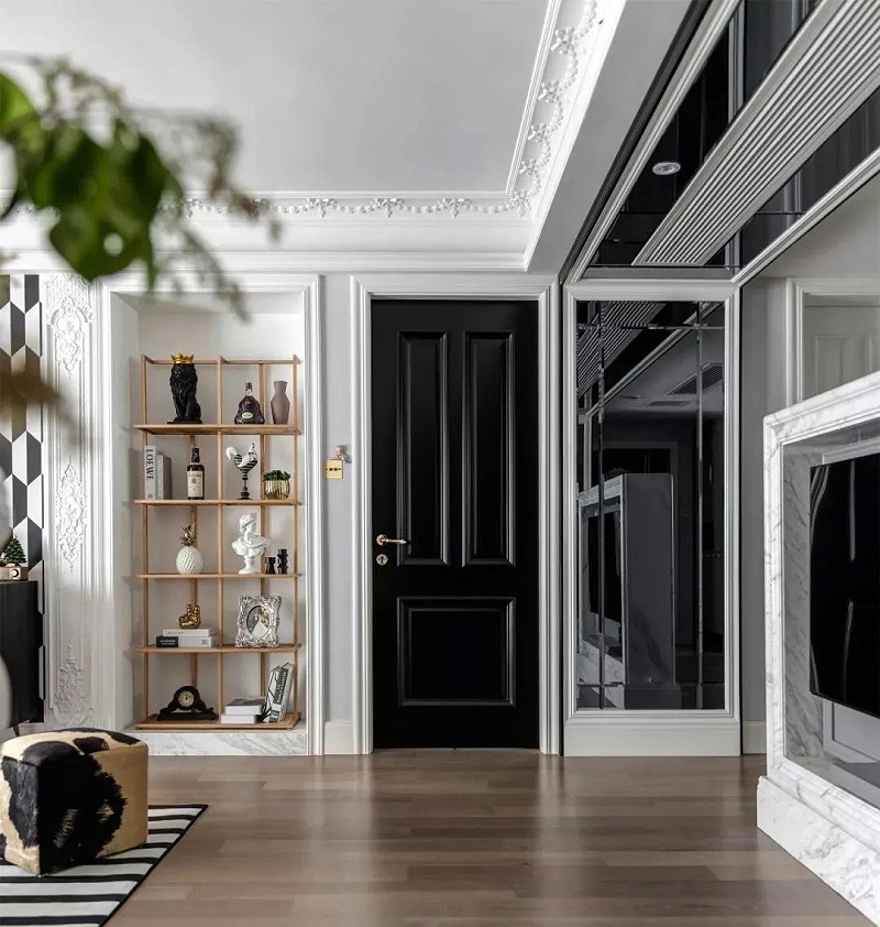 深色木門+深色地板