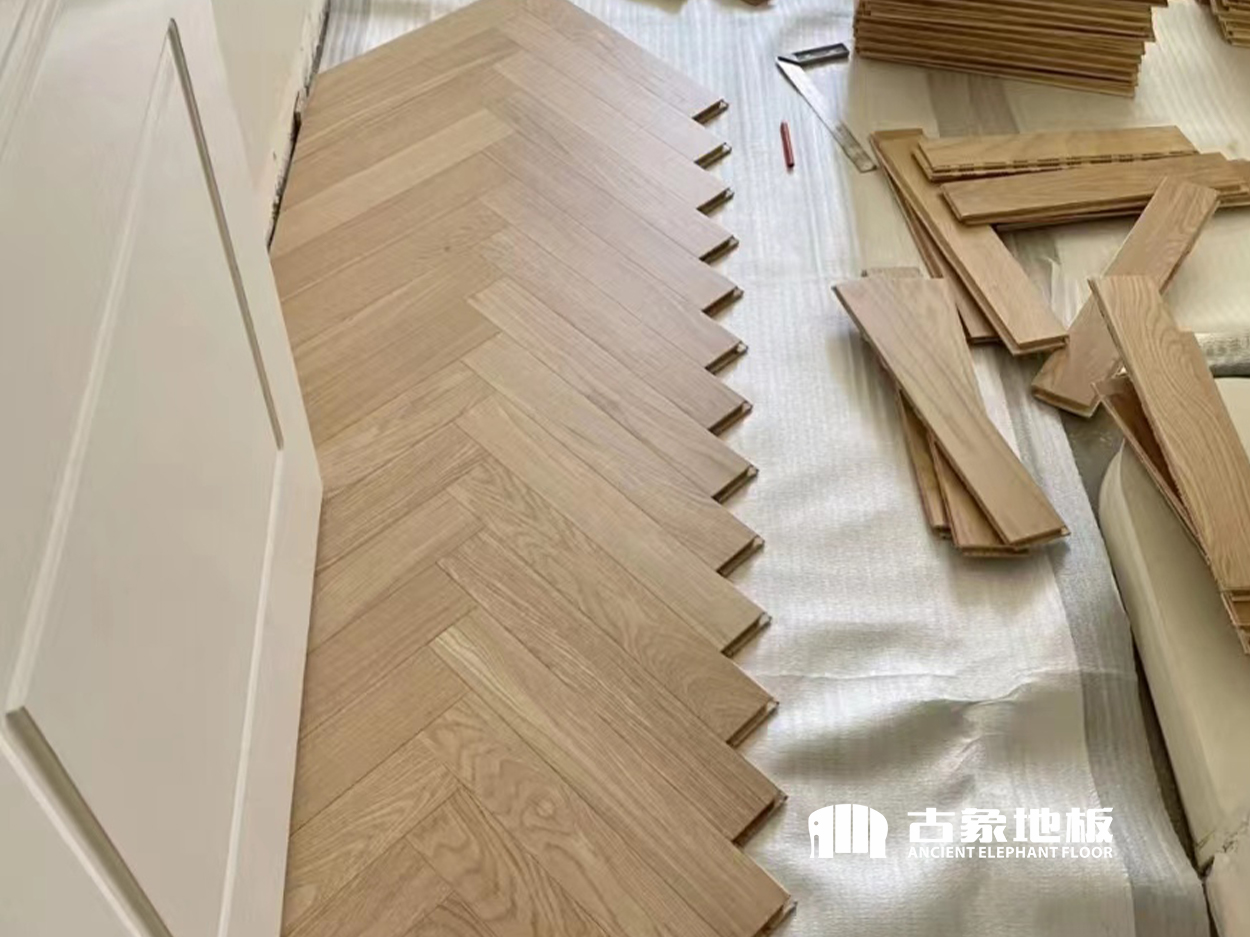 如何做好多層實(shí)木地板安裝時(shí)的監(jiān)工工作