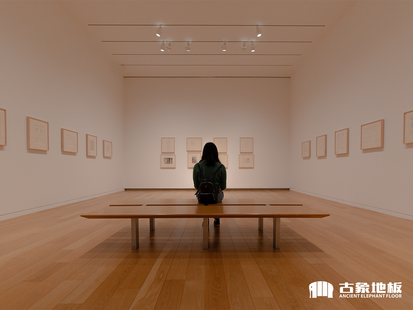 書畫藝術(shù)展覽館里為什么鋪木地板的那么多