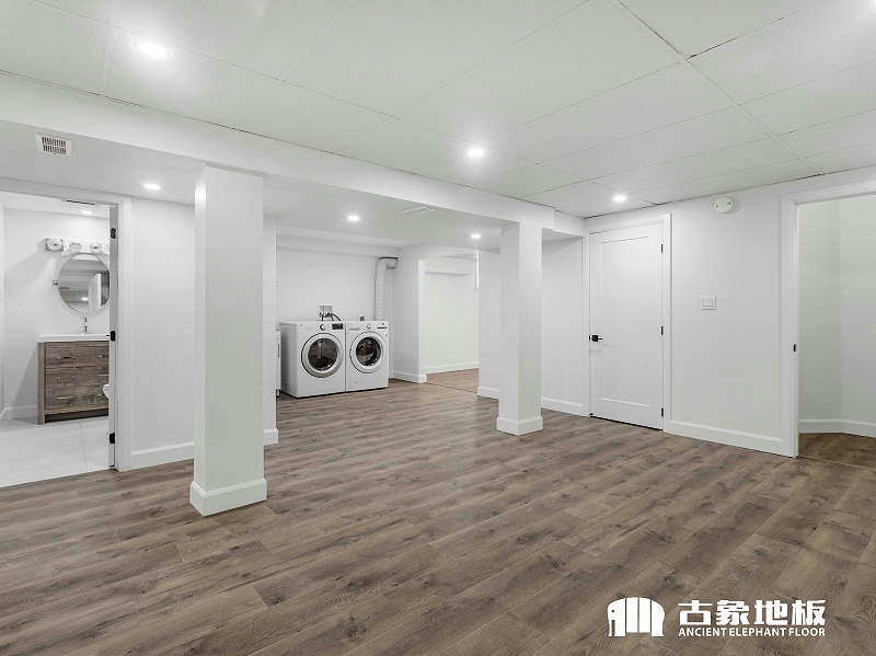 木地板鋪裝在裝修中期