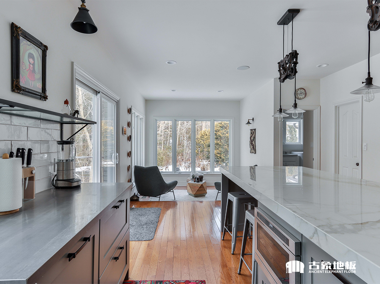 選購湖南實(shí)木地板先看看這幾點(diǎn)