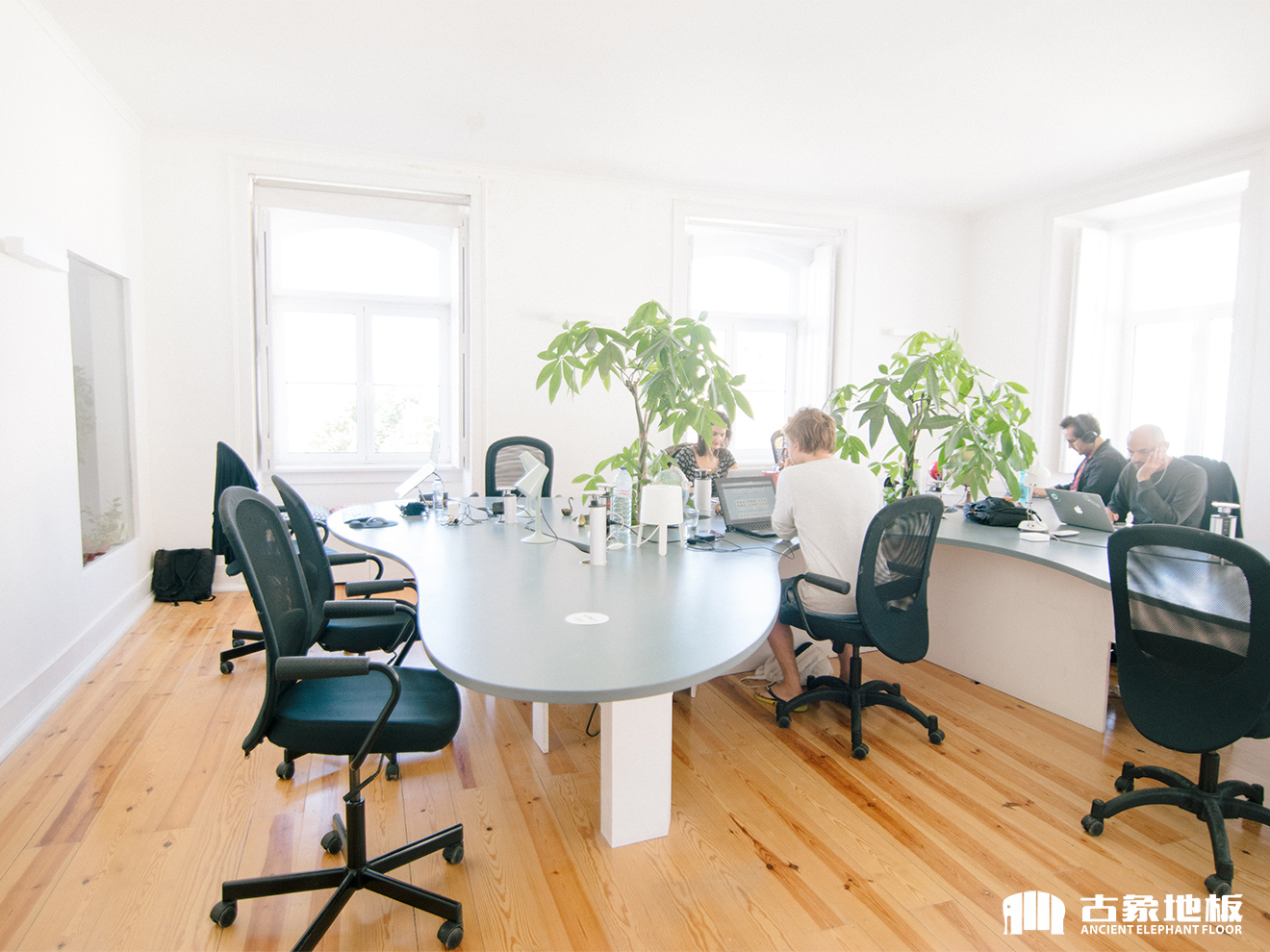 新三層實(shí)木地板好還是多層實(shí)木地板好