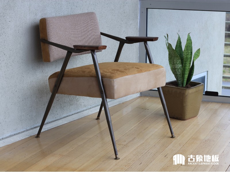 實(shí)木地板是如何實(shí)現(xiàn)阻燃功能的