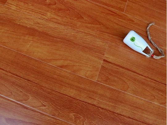 古象強(qiáng)化地板·秋色清榆-F5915 強(qiáng)化地板