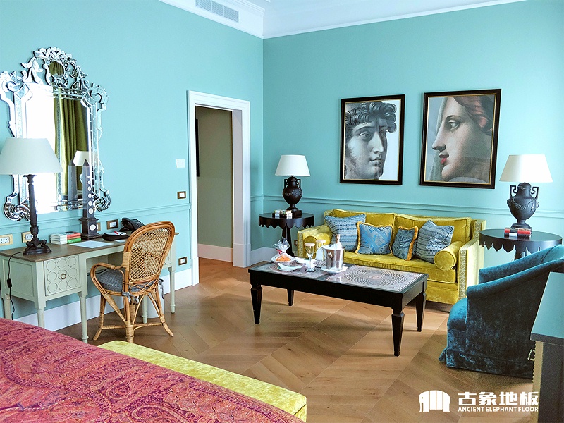 魚骨拼多層實(shí)木地板