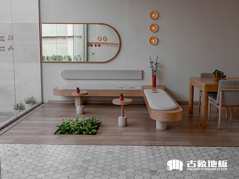 強(qiáng)化地板和木紋磚對比