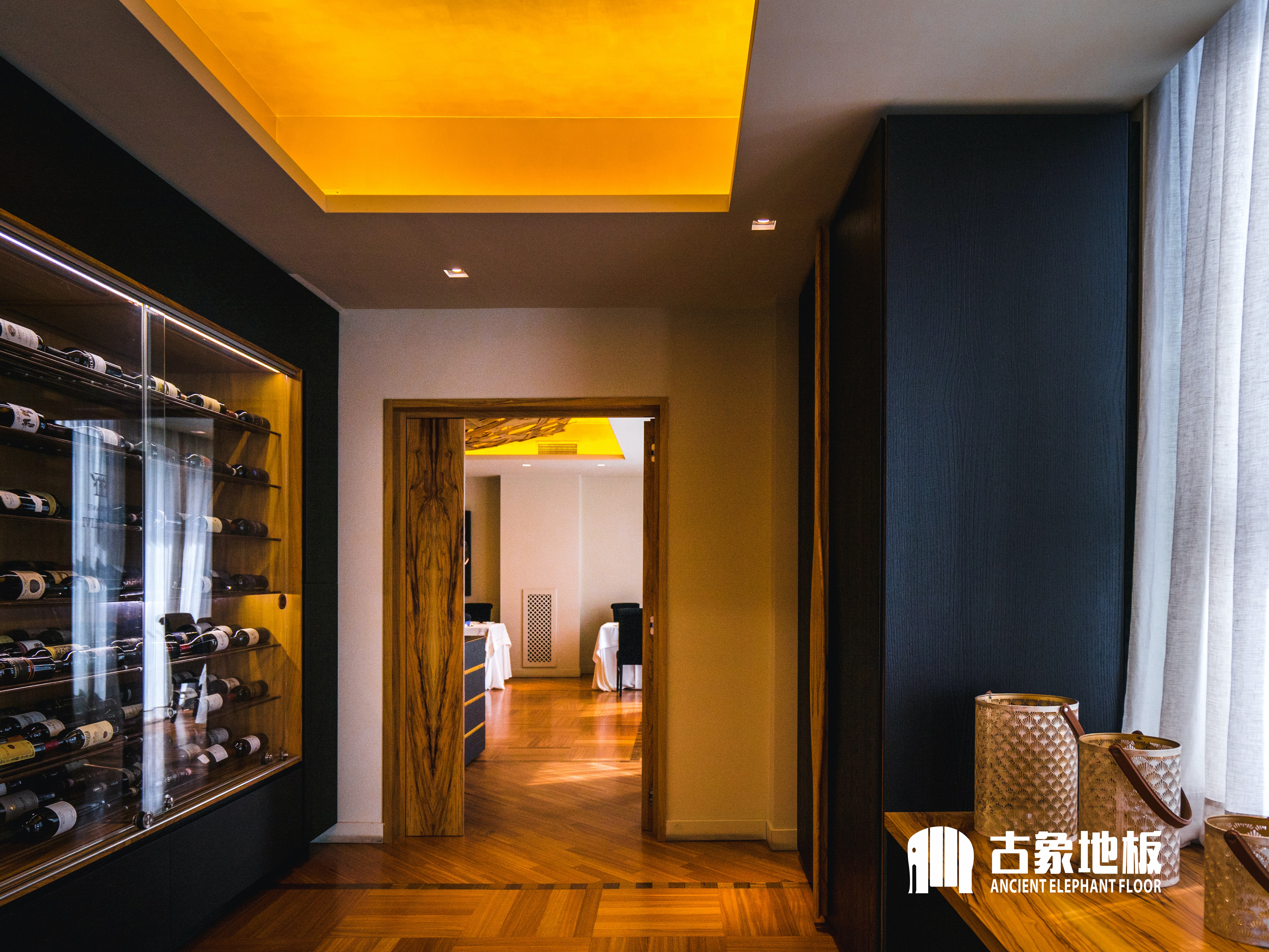 定制衣柜和強(qiáng)化地板先安裝哪個(gè)