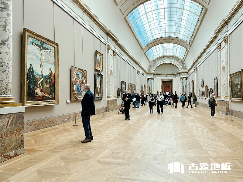 博物館地板應以人為本