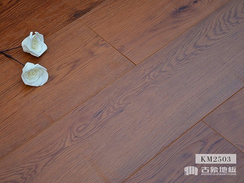 多層實(shí)木地板